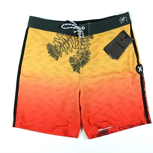 Boys Hurley Boardshorts Yellow Orange Size 27 - Picture 1 of 10