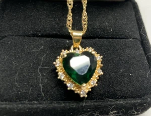 Collana Catena Strass Pietra Preziosa Zaffiro Stimolata Verde 18"" Forma Cuore - Foto 1 di 4