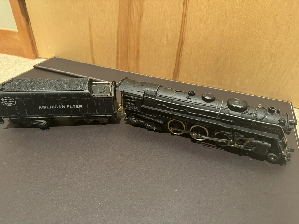 "S" AMERICAN FLYER #322, 4-6-4 STEAM LOCO, VERY GOOD SHAPE, READ, NEEDS TLC - Image 1 of 4