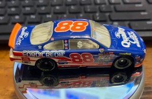 1999 Ford Credit Dale Jarett #88 Qualitätspflege Nascar Stock Druckguss 1/64 - Bild 1 von 4