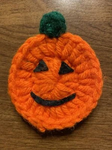 Vintage Handmade Halloween Pumpkin Jack-o-lantern Crocheted Pin 3.5”x2.75” A6 - Picture 1 of 12