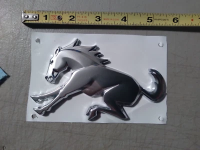 2021-2023 OEM FORD BRONCOBUCKING BRONCO ЗАДНИЙ БОРТ эмблема серебро - Изображение 1 из 4