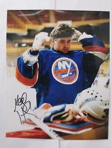 KELLY HRUDEY 8X10 SIGNED PHOTO WITH COA - Picture 1 of 2