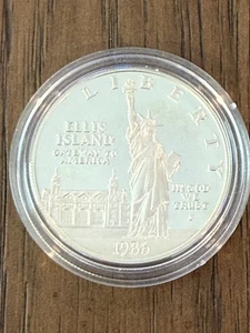 1986 Liberty Ellis Island Silver Dollar - Picture 1 of 2