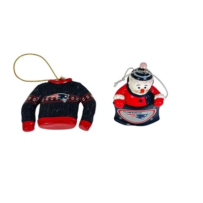 Conjunto de 2 New England Patriots Árbol de Navidad Adorno Muñeco de Nieve Suéter Equipo Logo Foto 1 de 4