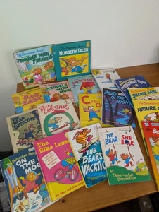 Berenstain Bears Childrens Book Lot Of 18 Early Readers & Vintage Picture Books - Foto 1 di 11