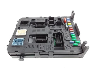 PEUGEOT 5008 2009- Caja de fusibles 281164872 1663371880 - Imagen 1 de 3