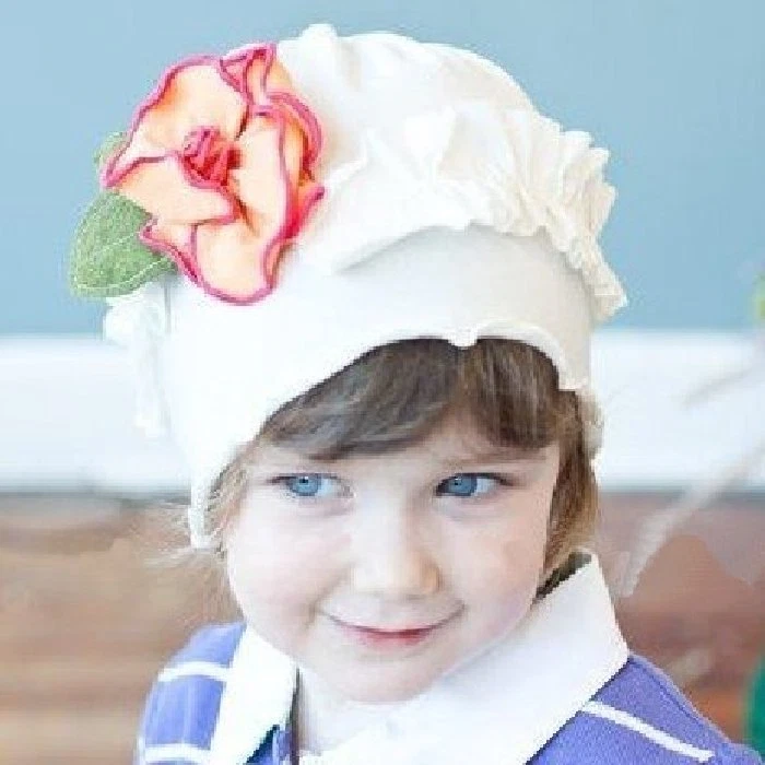 Bambino Berretto Bianco con Fiore Giallo Foglie Cotone Cottonwhool Nuovo - Immagine 1 di 1