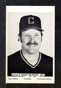 1982 Toby Harrah  INDIANS  UNSIGNED  3-1/2 x 5-1/2  TEAM ISSUE B&W PHOTO CARD #6 - Picture 1 of 1