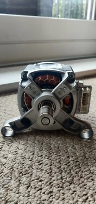 HOTPOINT WMPF742G WASHING MACHINE MOTOR. - Image 1 of 4