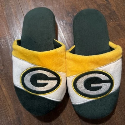 Zapatillas estilo diapositiva con logotipo del equipo de los Green Bay Packers de la NFL FOCO juveniles M 3/4 Foto 1 de 4