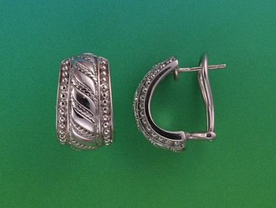 Pendientes Judith Ripka Plata de Ley 925 Medio Aro Diseño Cuerda Cierre Omega Foto 1 de 4