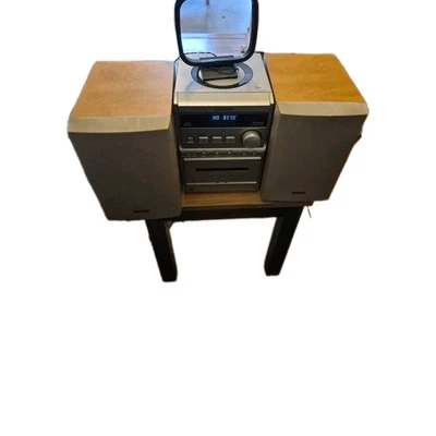 AIWA XR-EM20 Mini Hi-Fi System CD Radio Cassette - Image 1 of 4