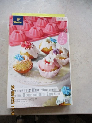 Silikon Backform Mini Gugelhupf Kuchenform 30 x 20 cm für 20 mini Gugelhupfe - Bild 1 von 2