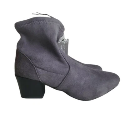 Nuevo sin caja Gina Group Talla 9 Gris Imitación Microgamuza Tacón Bloque Botín al Tobillo  Foto 1 de 4