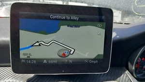 MERCEDES A-CLASS W176 2018 SAT-NAV MULTIMEDIA HEAD UNIT DISPLAY SCREEN IDRIVE - Picture 1 of 14
