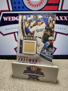 2025 Topps Serie 1 - Materiale Major League Freddie Freeman #MLM-FF (MEM) - Foto 1 di 2