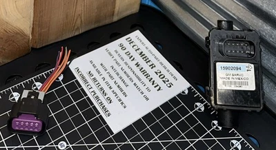 Chevrolet GMC OEM SARCV Voltage Generator Module 15902094 - Image 1 of 4