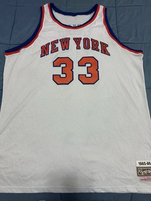 Camiseta Mitchell & Ness Patrick Ewing 1985-86 talla 60 4XL New York Knicks Foto 1 de 4