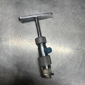 Robinair 14476 Air Conditioning Charging Valve - Picture 1 of 4