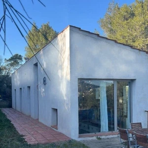 Modernes Einfamilienhaus SPANIEN - Umkreis Barcelona - Bild 1 von 11