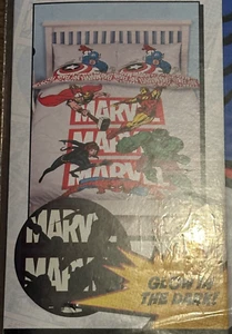 NIP NEXT MARVEL COMICS GLOW IN THE DARK DOUBLE BEDSET - Picture 1 of 3