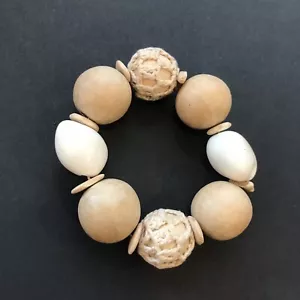 Pulsera grande de madera con red lavada a la luz de aproximadamente 3/4" pulgadas cada pieza - Imagen 1 de 3