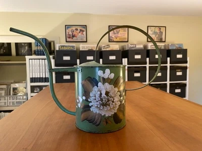 Vintage Metal 8" x 10" Watering Can with Hand-Painted Flowers- Nice! Foto 1 de 2