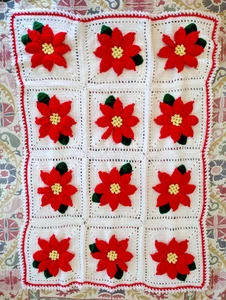 Coperta vintage fatta a mano all'uncinetto 3D Poinsettia lancio afgano 38"x54" Natale - Foto 1 di 9