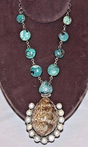 Collar vintage de plata esterlina y turquesa con carcasa grande y colgante trapeador - Imagen 1 de 10