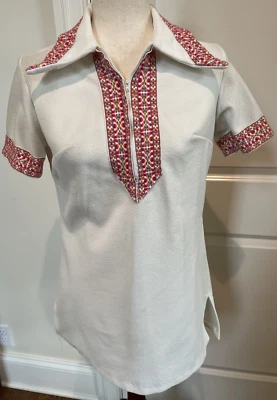 Union Made Vtg 60s 70s Medium Tunic Top Mod Retro White Zip Up Short Sleeve - Image 1 of 4