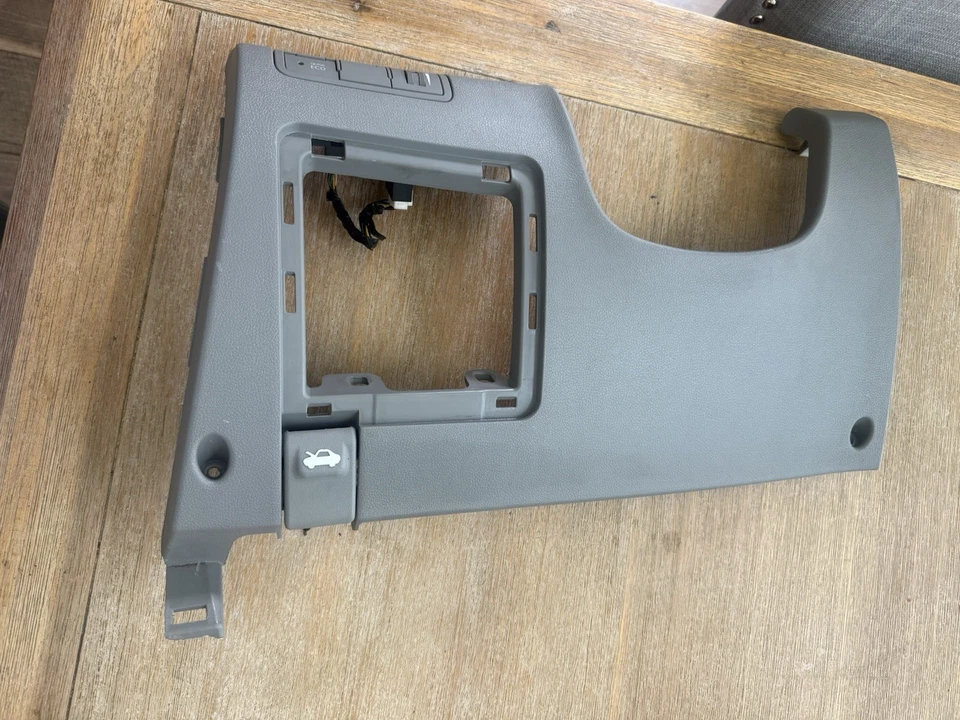 HYUNDAI ACCENT 2011-2017 PANEL DE TABLERO INFERIOR rodillera refuerzo gris gris Foto 1 de 4