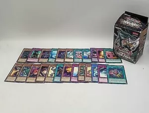Yu-Gi-Oh! Carte collezionabili serie Drago della leggenda mazzo, solo 24 carte - Foto 1 di 1