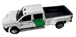 Greenlight Pre-Production Deco 46030-B 2018 Silverado 3500 Dually Customs Border - Picture 1 of 6