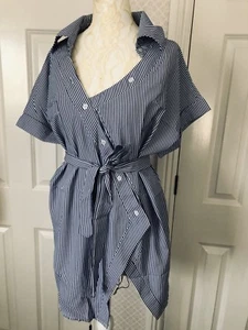 Women’s Top Size 8-10 - Picture 1 of 4