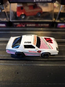 Tyco 6929 HP7 Z28 Camaro Valvoline 47 LIGHTED White HO Slot Car - Picture 1 of 3