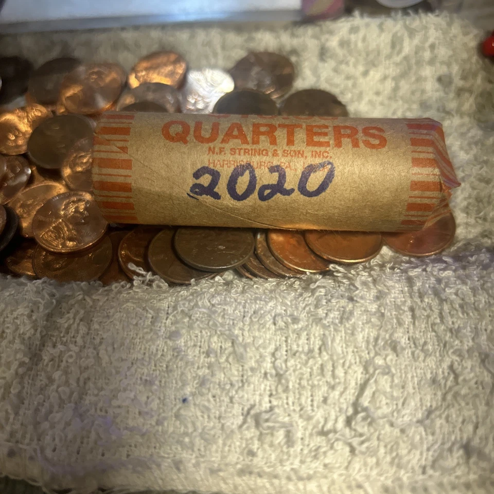 One Roll 2020 Quarters All 5 Are In Roll. A Must For Collector. - Image 1 of 1