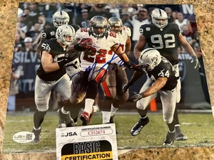 DOUG MARTIN TAMPA BAY BUCCANEERS BUCS MUSCLE HAMSTER SIGNED 8X10 PHOTO JSA COA - Picture 1 of 3