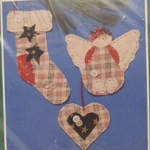 Bernat Stitchery Christmas Country Christmas Plaid Ornament Kit Makes 3 - Picture 1 of 3