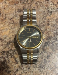 Seiko Sports 50 Men Silver Gold Tone 7N43-9A00 Vintage Watch - Picture 1 of 8