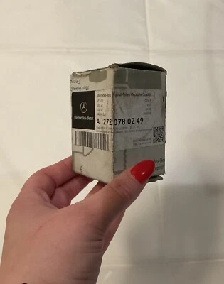 Nuevo inyector de combustible genuino OEM Mercedes-Benz A 272-078-02-49-80 Foto 1 de 4