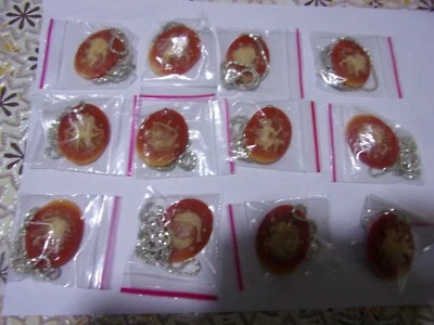 segni zodiacale in pasta di corallo - Immagine 1 di 2