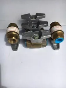 McCanna 1/2" F602-BR-R-S6 Class 600 Bronze Ball Valve w/ lever - Picture 1 of 1