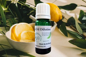 Zitrone und Eukalyptus ätherische Öl Mischung 10ml (0,35 flüssige Unzen) - Bild 1 von 1