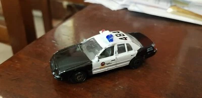 WELLY 1/60 FORD 1999 CROWN VICTORIA POLICE USED - Immagine 1 di 4