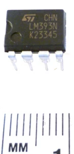 ST Microelectronics LM393N Low Power Dual Voltage Comparator 5 Pieces EBL73A1-3 - Picture 1 of 3