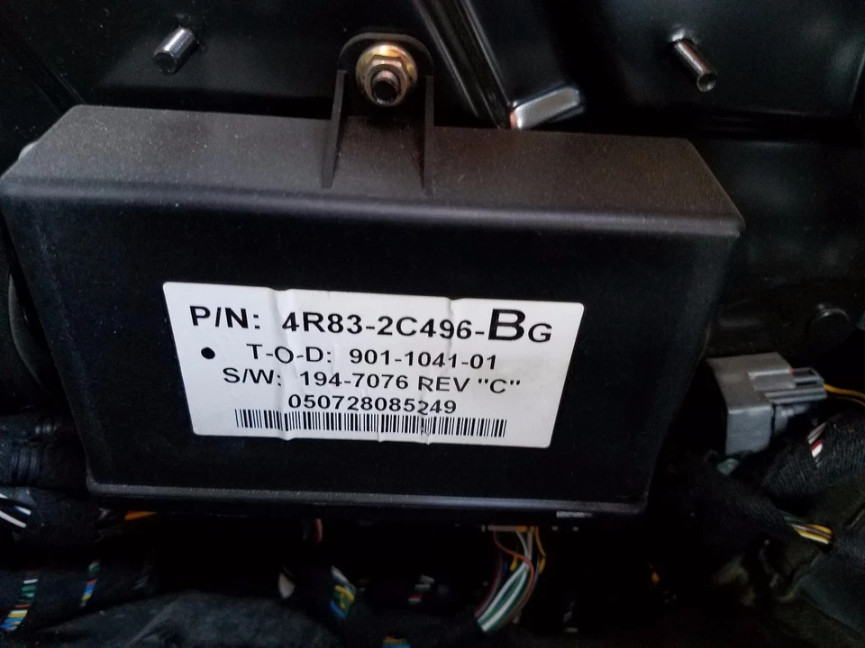 2003 04 05 06 2007 2008 Jaguar S-Type XJ8 VANDEN PLAS MÓDULO TRASERO 4R83-2C496-BG Foto 1 de 1