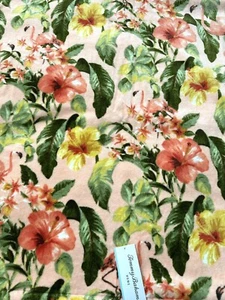 Tommy Bahama Hibiscus Grove Flamingos Tropical Flowers Leaves Velour BATH Towel - Picture 1 of 6
