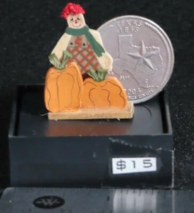 Spaventapasseri e zucca tavolo veranda decorazione casa delle bambole miniatura Halloween 1:12 6801 - Foto 1 di 10