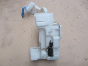 VW Jetta Wischwasserbehälter Behälter mit Pumpe 5C6 955 453 F G H 5C6955453F - Picture 1 of 1